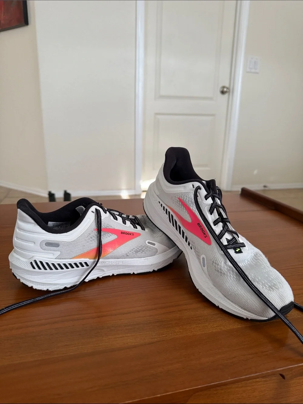 Brooks White Running Sneakers with Pink Accent and Black Trim